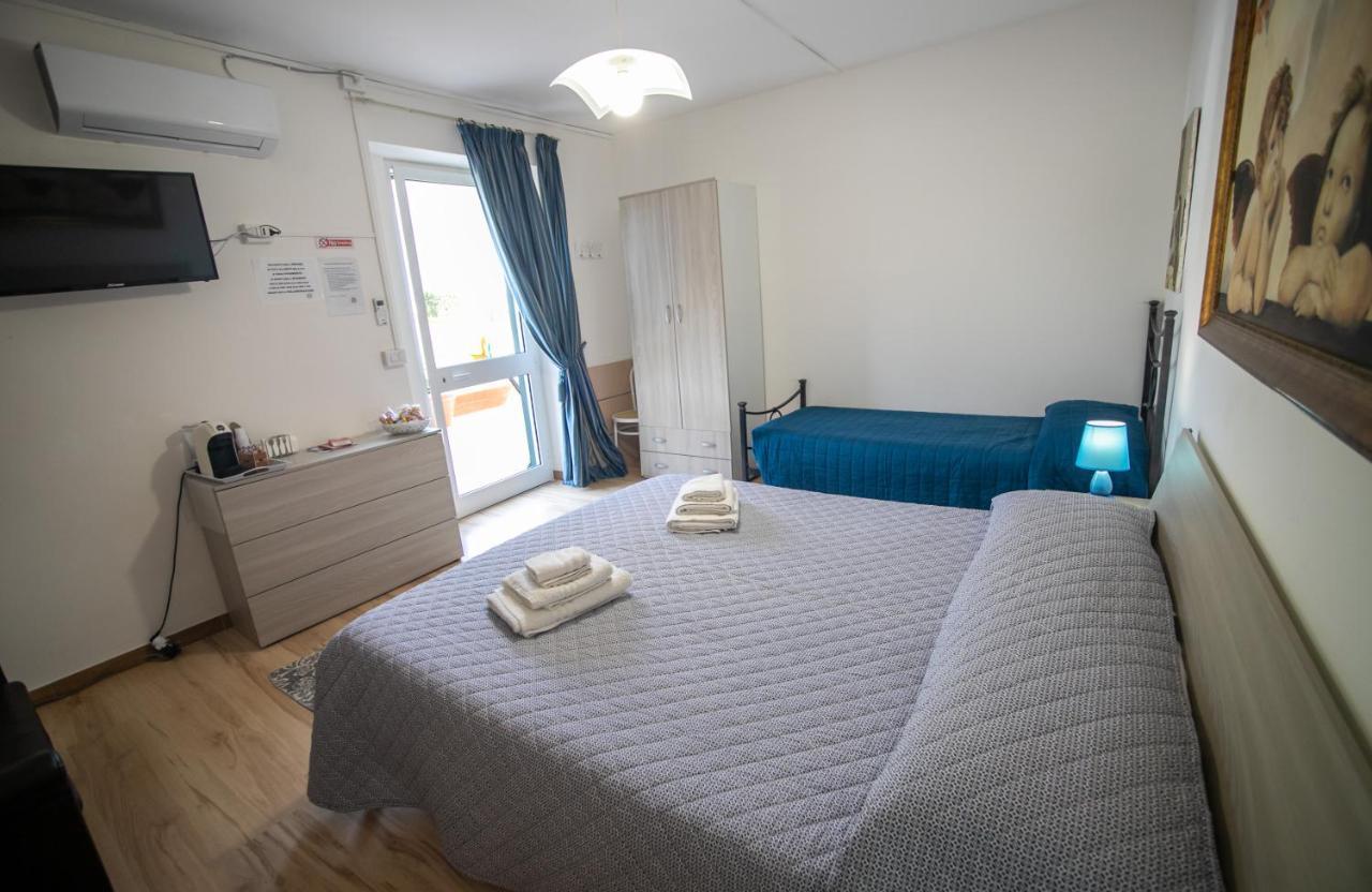 Royal Rooms Terracina Luaran gambar