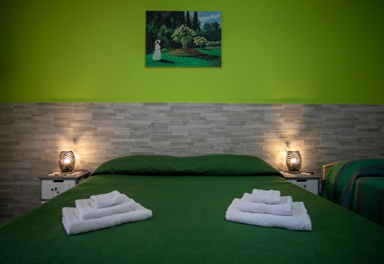 Royal Rooms Terracina Luaran gambar