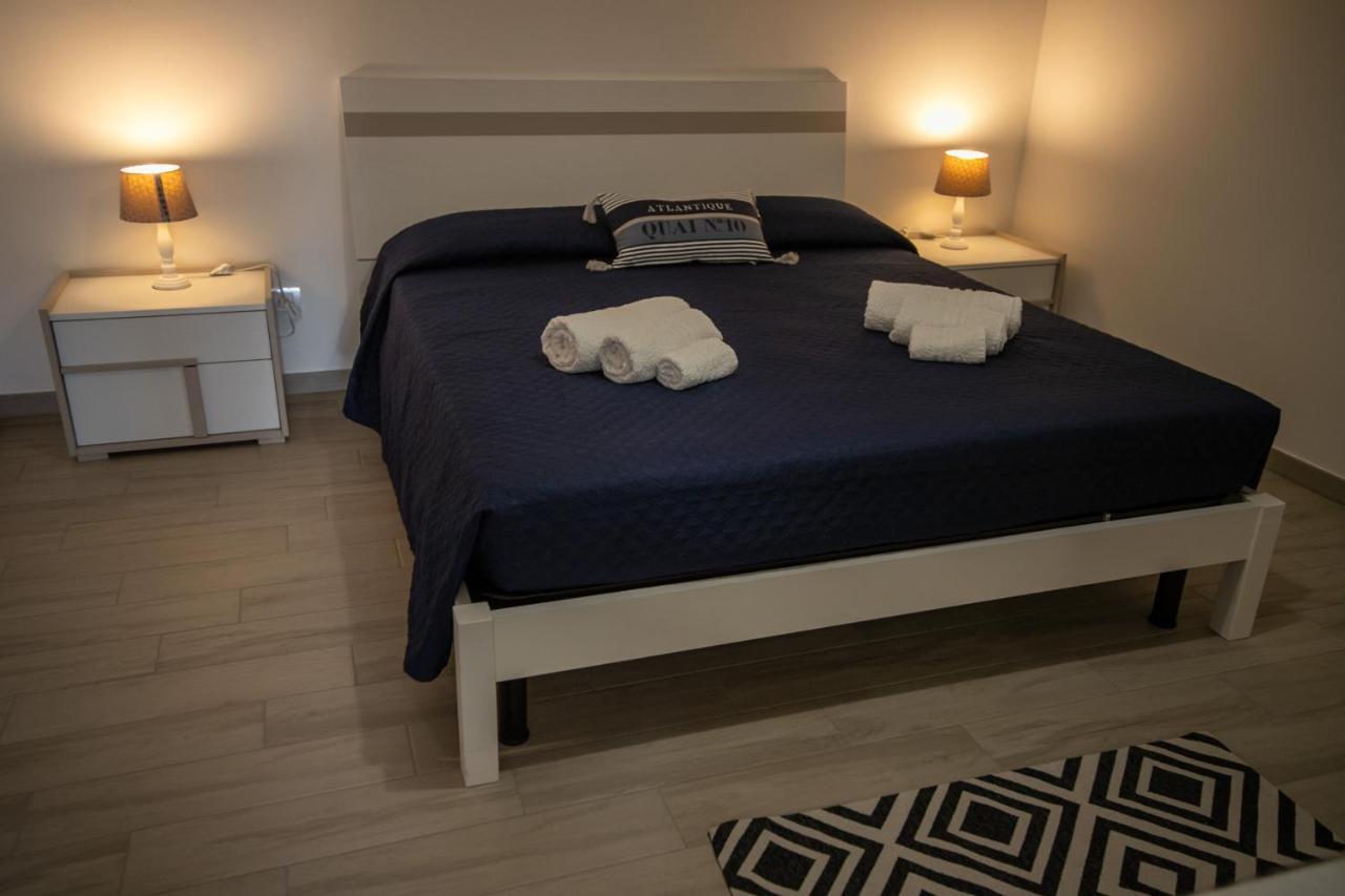 Royal Rooms Terracina Luaran gambar