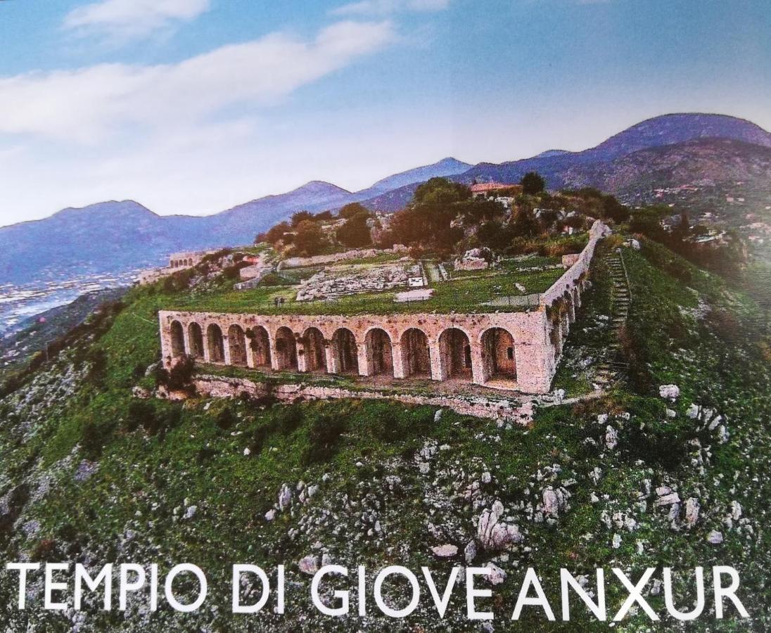 Royal Rooms Terracina Luaran gambar